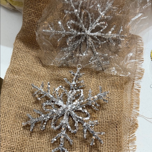 Silver Snowflake Set Of Two - Picture 3 of 3